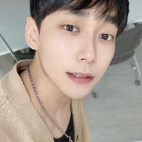 지지 (@flowerjoo) 's Twitter Profile
