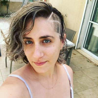 דרושים במאי/ת בשלים להתאהב. אנסמבל שמחפשים כותבת פרטית. פסטיבל לאצור אותי. #סיפוריציידים