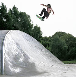 HaslamChis's profile picture. do my little skateboarding thing