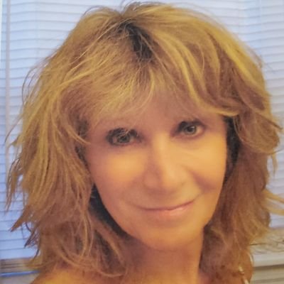 Carolina Soul Art,
Self-Taught Abstract Artist & Instructor, carolinasoulart@gmail.com for pricing, Realtor,
Always Dance to the Music of Your Soul..