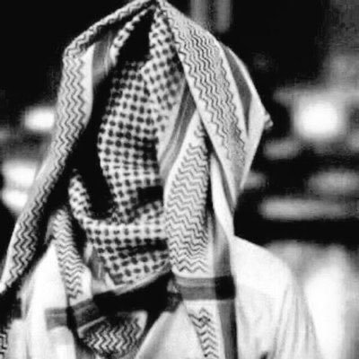 احياناً لآ نجد ! منآفذ للٺعبير ¸عنَ مإ بدآخلنآ سوىُ نإفذھٓ دآخخليہَ ٺسمىىُ .. الصمَت . نصراوي