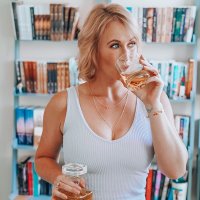 Kandi Steiner (@kandisteiner) Twitter profile photo