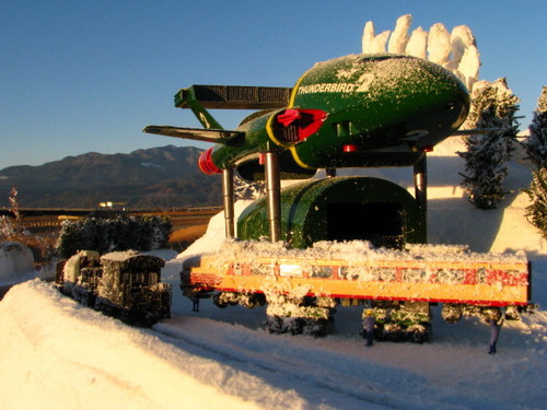 mIsatoym's profile picture. 美しい里山に移り住んで美里山倶楽部(びりさんクラブ)と名付けました。宮田村大好き、長野県大好き、日本大好きなカントリーおじさん。冬は薪ストーブで暖まりながら、夏はバイクでレイアウト向きな風景を撮影ながら、鉄道模型の再建に努力中。レイアウトも、甲総越鉄道→美郷山鉄道(みさとやまてつどう)に改名し永い休眠から覚めつつある。