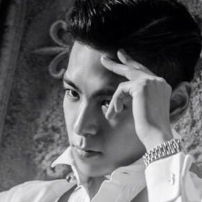 #UNREAL ㅡ 𝗠𝗖𝗠𝗟𝗫𝗫𝗫𝗩𝗜𝗜 : An amazing man with a deep deadly voice, no one can reject him. 𝗕𝗜𝗚𝗕𝗔𝗡𝗚의 킬러 래퍼, 최승현 or mononymously known as 𝗧.𝗢.𝗣