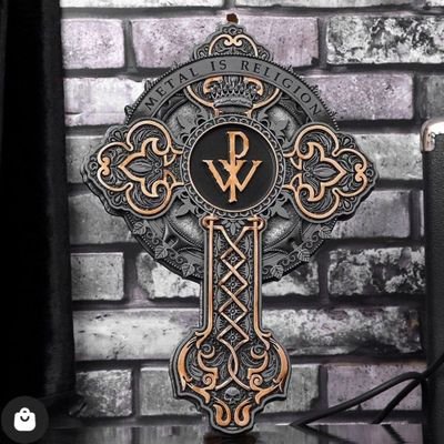 kakorobelo's profile picture. Hoy la libertad se ha quedado dormida y en silencio, 
Hoy la libertad ha cerrado por defunción. 
Hoy la libertad se ha muerto de pena y melancolía,