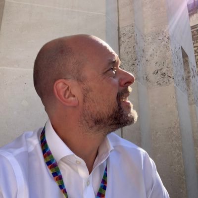 Bald, from ‘up north’ but living ‘down south’. Birkbeck alumni, all things Eurovision, many things ‘Coronation Street’ and always happy when you make me laugh.