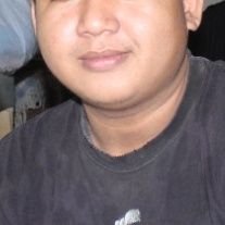 orang nya humoris kok follow aja kali aja cocok ~