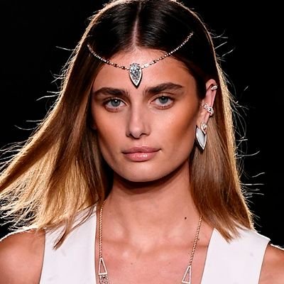 Sua nova fonte de informações sobre a modelo Taylor Hill. | Fan account | @TaylorMarieHill