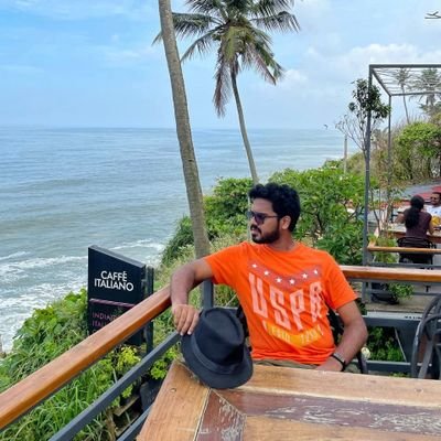 mevingmonson's profile picture. he/him. Lover of React.JS , Coffee and Spotify.
