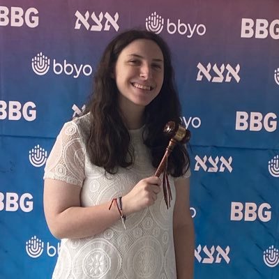 The official handle of Big Apple’s guitar playing, perlman missing, BBYO obsessed, 44th Regional N’siah!🍎