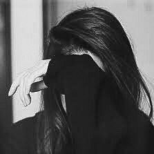 والله ما بدأتُ خصاماً ولا هجراً، أو هانت عِشرةٌ عليّ أبداً، لكني إن تأذَّيت اعتزَلت .