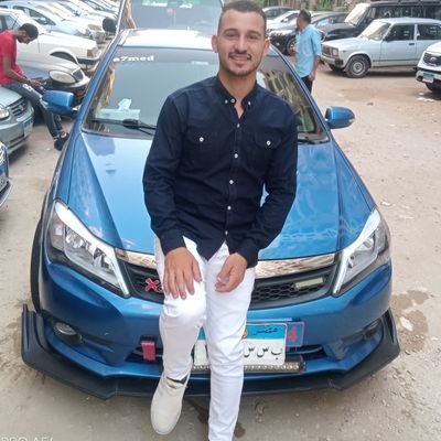 ••
ثم يأتيك الله بخبر يُنسيك كل مُر مررت بِه٠..💨🖤