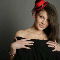 Erin (@erin08000478) 's Twitter Profile