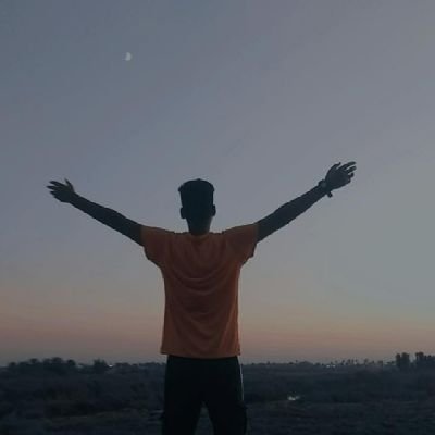 Sifc6cqZ's profile picture. ‏عبود من العرا🇮🇶ق طالب اعداديه 
العمر ١٨سنه 🤍
                            اسعد نفسك بنفسك فليس هناك من يسعدك💞🇮🇶


                بسم الله الرحمن الرحيم