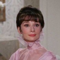 lizvillasen's profile picture. ciao, comrades🌹