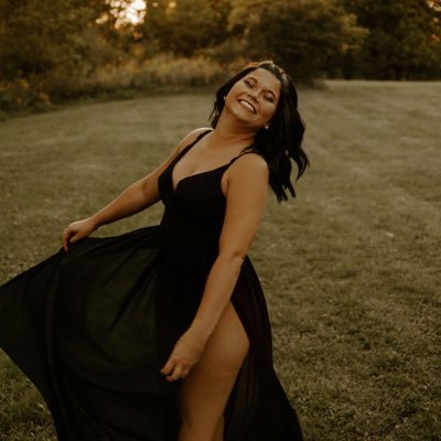 allisonpotratz's profile picture. Life ain't always beautiful, but it's a beautiful ride.