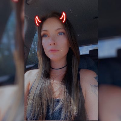 TaraLoveee's profile picture. 𝖉𝖆𝖗𝖐 𝖆𝖓𝖉 𝖉𝖊𝖒𝖔𝖓𝖎𝖈 💀🤘🏼📷🖤