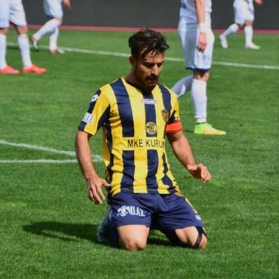 professional football player İnstagram / emrahbozkurt_9