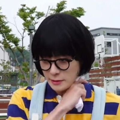 zvyna's profile picture. simple is the best