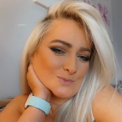 sandibeach72's profile picture. 