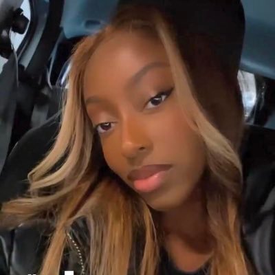 tyona_mg's profile picture. 