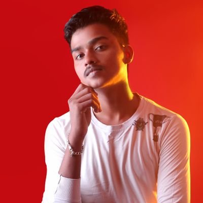 Drawing_DNA's profile picture. Guy with a passion to make #art and learn things🙃❤️

#drawing #realism
#friends❤️

#youtuber