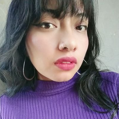 Politóloga 📚, Feminista 💚💜, Escritora de closet 📝