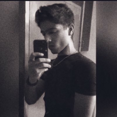 (he/they)🏳️🌈; 19 ; professional cum-taster; irls, homophobes and creeps stay away #DLM