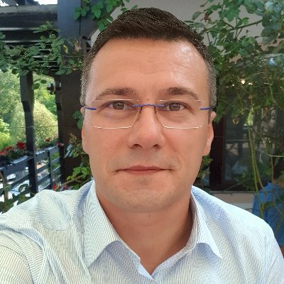 ChiefRA's profile picture. SEO Manager