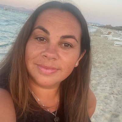 LovelyLou81's profile picture. 