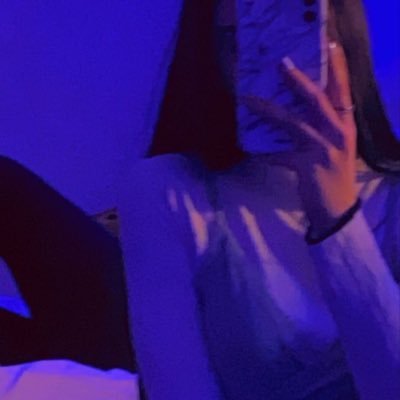 pployyayee's profile picture. ทักมาคุยกันได้ฮะ อยากโดนสวิงกิ้ง555😛