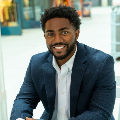 Husband / Father / Investor / Connector / Burger Aficionado / Cinephile / Doing my best to help, while also staying out of the way