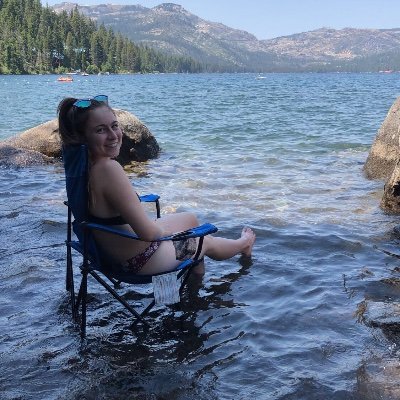 ariannalaleh's profile picture. 