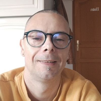 aime courrir, adore le hardcore et militant du Rassemblement National 🚴🏻♀️🚴🏻♀️🥇🏆