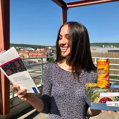 PhD student in Molecular Medicine. Scientist, foodie and neophiliac.