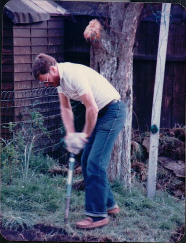 tomb1930's profile picture. 1930 isnt just a number, its the year I was born