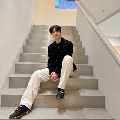 Suchawa78788835's profile picture. 🦊+🌻=❤