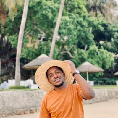 vituhami's profile picture. KAREN H❤️ Programmer #ManUtd H.A.M. Proud Member of Football Twitter