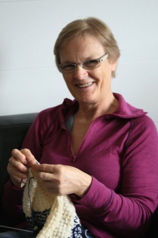 Liker klassisk musikk, Facebook og strikking. TMA-instr Barnets talsperson. Stolt mormor til 2 og farmor til 1, 3 flotte, voksne barn og verdens herligste mann!