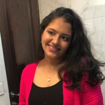 dwitiganatra's profile picture. 🎞️🫧🎧🌷🧸