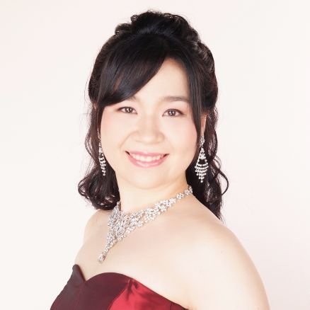 hanafusa_eriko's profile picture. メゾソプラノ　花房英里子(はなふさえりこ)です。飯塚新人音楽コンクール第1位、東京音楽コンクール第２位&聴衆賞受賞、他。出演させていただく公演の案内などを載せています。#花房英里子　#メゾソプラノ　#二期会