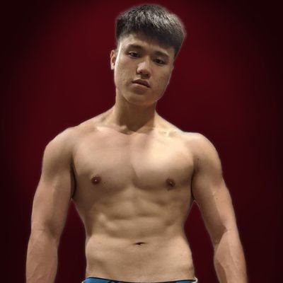 I help Singaporeans lose up to 2kg of fats per month. 
I use sport science research to write programs. 
DM me -Personal Training- to start your training