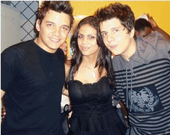 Fc_GRFs2's profile picture. Fã clube criado com muito amor e carinho para a dupla Geovany Reis & Fabricio. 
http://t.co/9pCVeVJq4p
Donas : @monicats2 & @paula_biaggioni