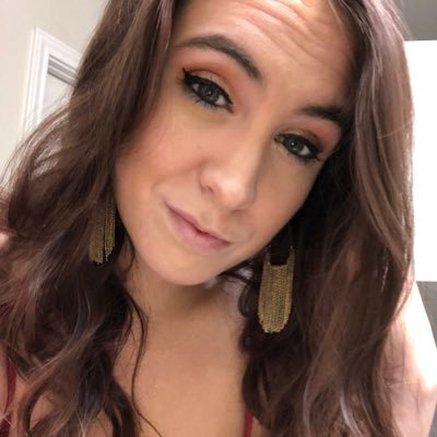 baconc23's profile picture. instagram TheMapleKind24