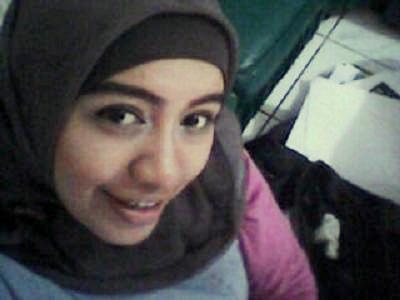 HONEY_BEE27's profile picture. Cute, Funny , Cheerful , Clever. ...Follow me .. , and I will follow you