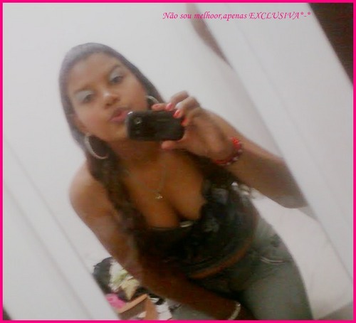 - sabé qual é a maior irônia de uma pessoa? ela te magoa e depois pergunta' o que vc tem' ? .. ♪ *-*