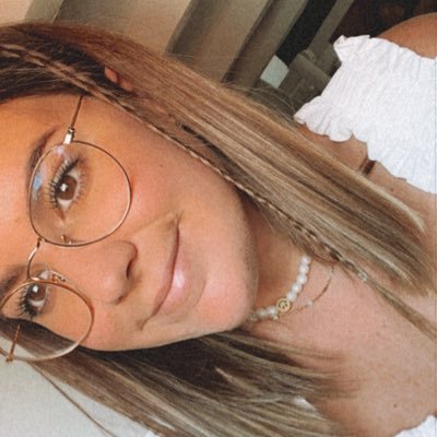 Treat people with kindness ▫️