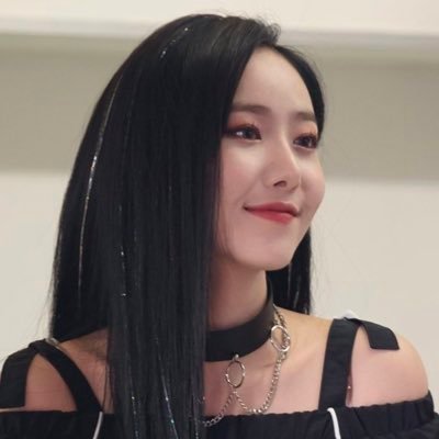 lowqsinb's profile picture. for #gfriend and #viviz’s sinb ⦮ ⦯