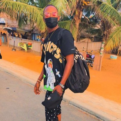 Entrepreneur, Rappeur et co-fondateur du label C4 GANG MUSIC @C4Gang_Officiel #Team229 || IG: rish_fash Snap: rish_fash. A chaque couplet je réécris l'histoire