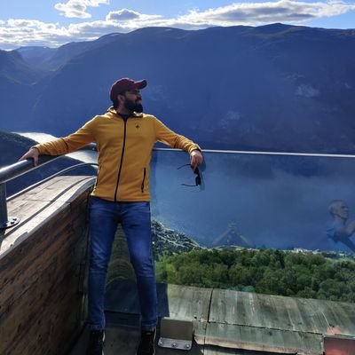 Portogem's profile picture. Wanna be a Good Human😊